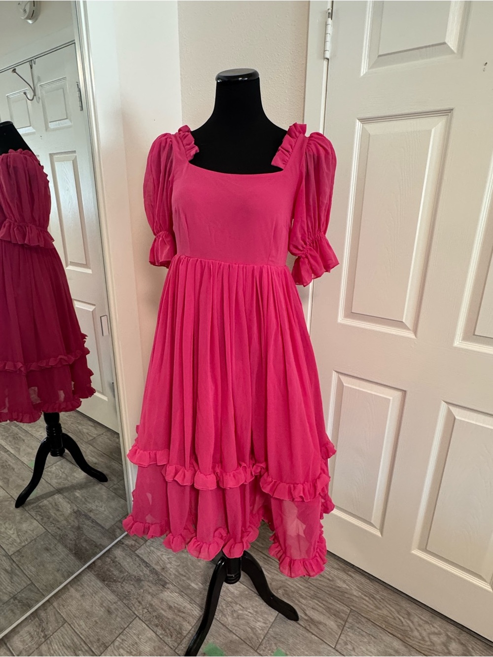 Fuchsia Puff-Sleeve Ruffle Midi Dress - Picture 2 of 4
